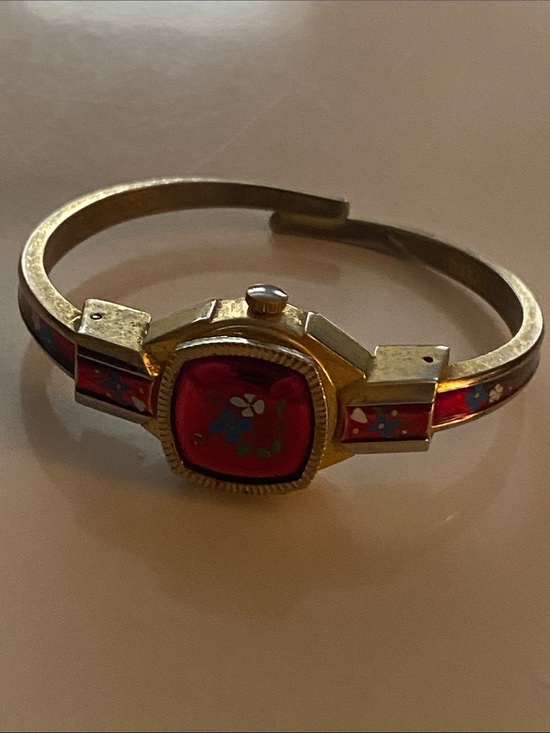 Swiss Made Jewelry - SWISS MADE Gold-Tone Red Floral Enamel Bangle Bracelet! Beautiful!